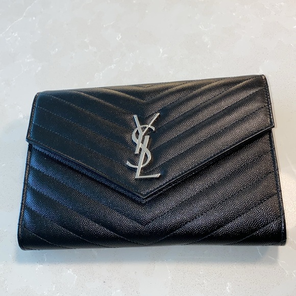 Authentic Saint Laurent Cassandra Flap Pouch in Black and Silver - Picture 6 of 10